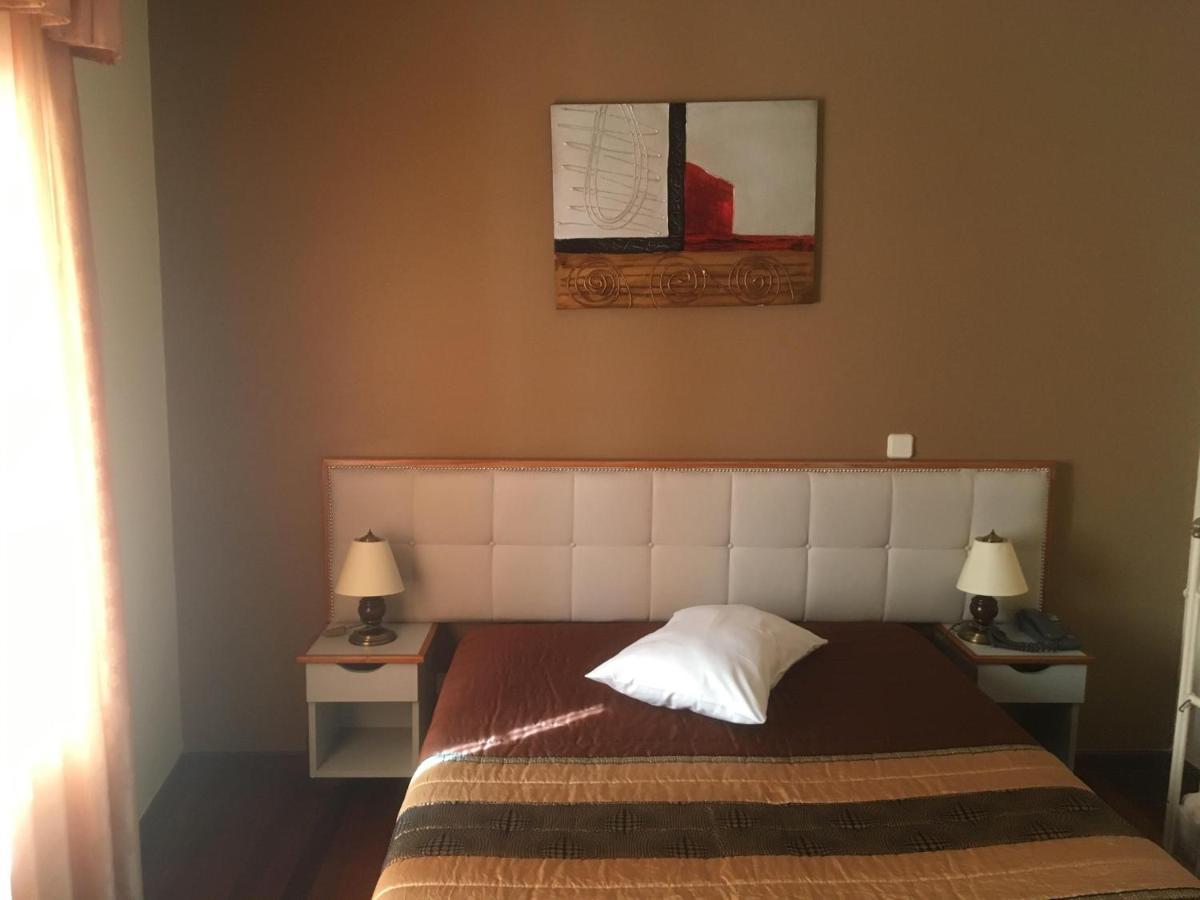 シャヴェス Florinda Bed & Breakfast エクステリア 写真
