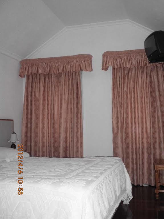 シャヴェス Florinda Bed & Breakfast エクステリア 写真